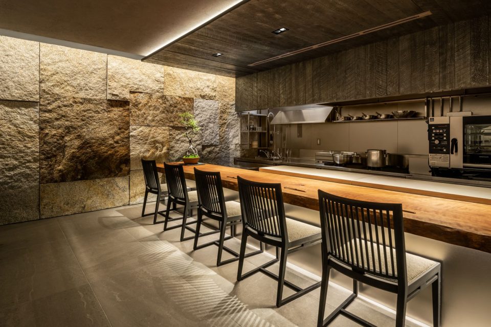 Nazuna Kyoto Tsubaki St