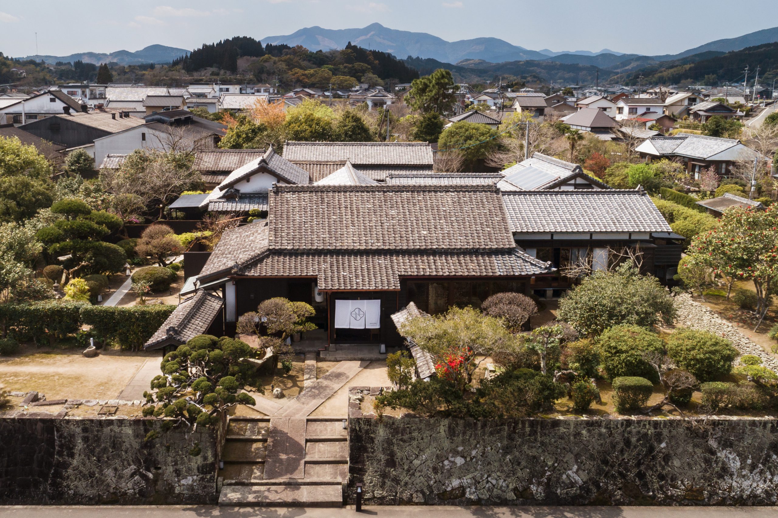 築140年の武家屋敷を改修した温泉旅館「Nazuna 飫肥 城下町温泉 -小鹿倉邸-」開業 | Kiraku